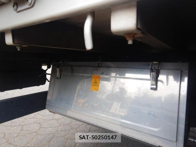 Mitsubishi CANTER 2016-05 6525784-13