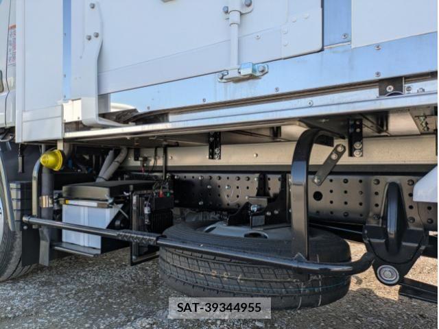 Mitsubishi CANTER 2026-01 6525770-23
