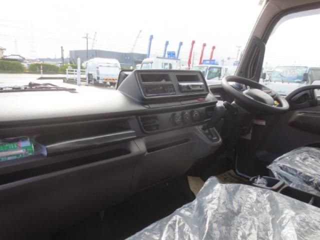 Mitsubishi CANTER 2025-09 6530255-16