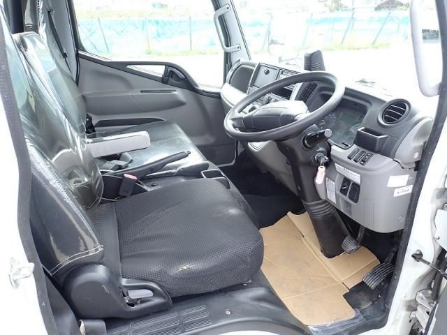 Mitsubishi CANTER 2019-06 6530270-12