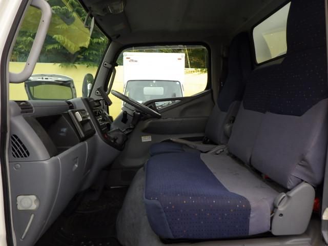 Mitsubishi CANTER 2006-10 6596188-25