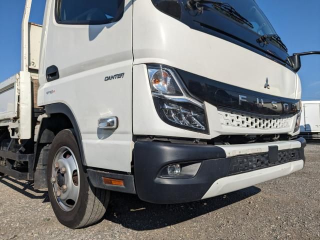 Mitsubishi CANTER 2022-03 6596187-25