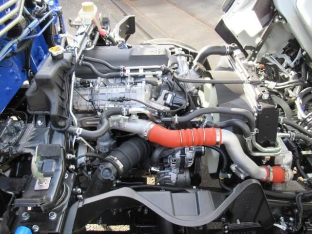 Mitsubishi CANTER 2025-12 6596105-24