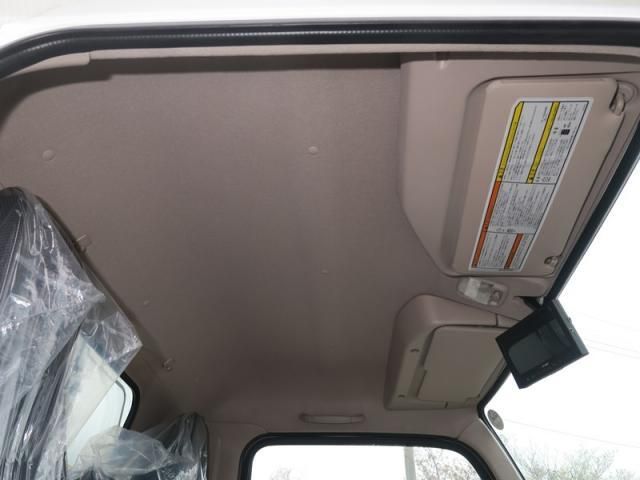 Mitsubishi CANTER 2025-03 6596099-23