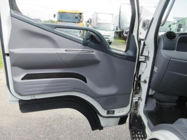 Mitsubishi CANTER 2015-03 6596207-16