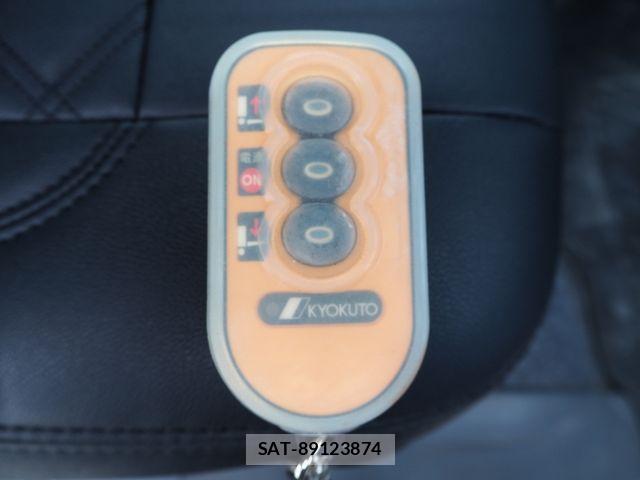 Mitsubishi CANTER 2013-09 6610966-26