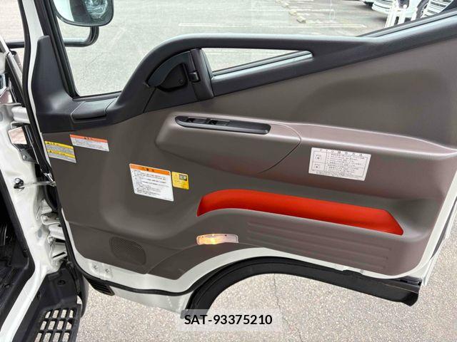 Mitsubishi CANTER 2026-02 6610961-10