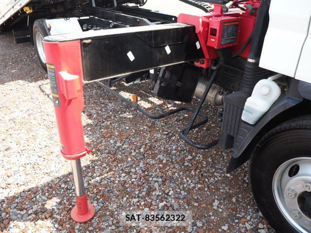 Mitsubishi CANTER 2016-02 6641326-8