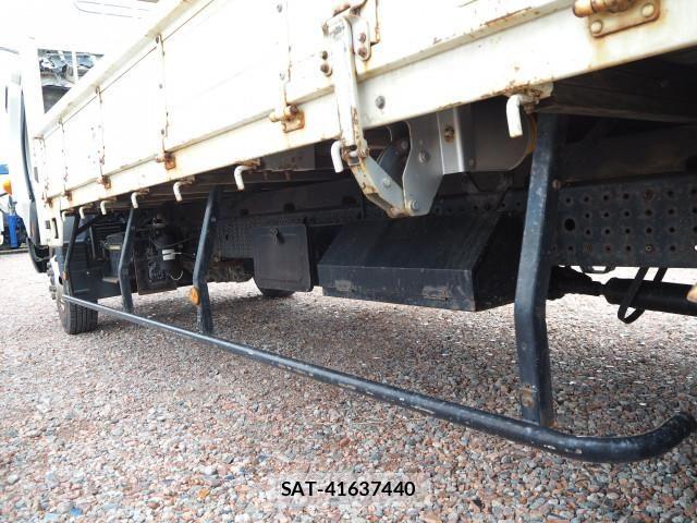Mitsubishi CANTER 2017-12 6670720-23