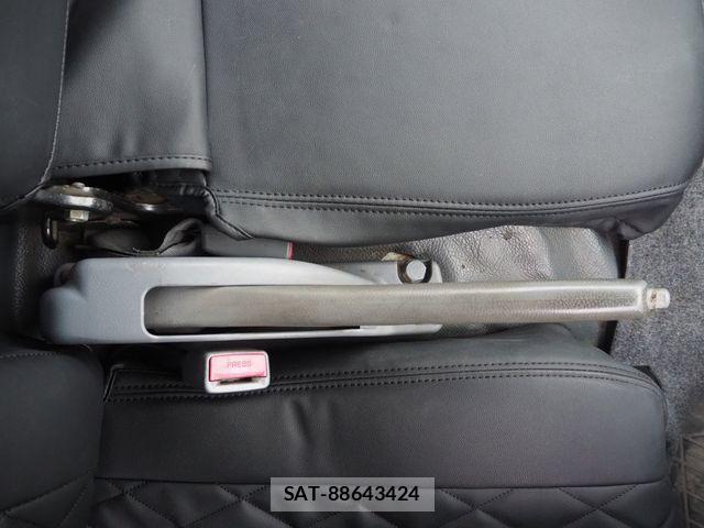 Mitsubishi CANTER 2015-07 6670724-16