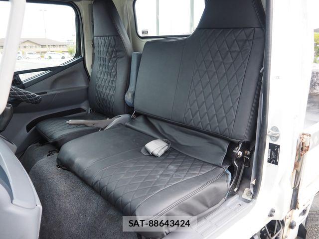 Mitsubishi CANTER 2015-07 6670724-19