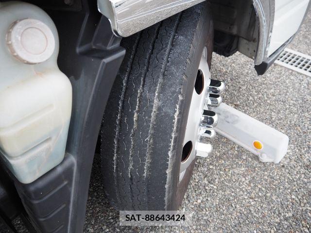 Mitsubishi CANTER 2015-07 6670724-28