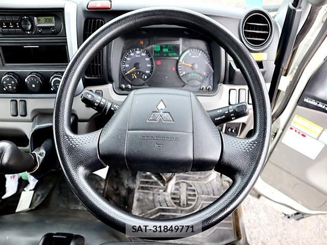 Mitsubishi CANTER 2018-03 6670712-3