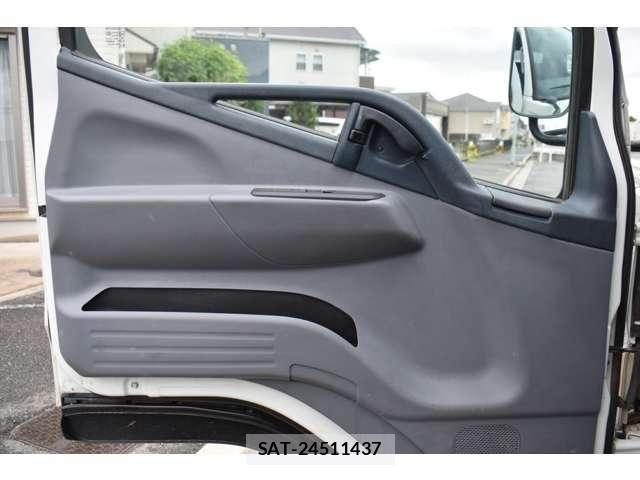 Mitsubishi CANTER 2015-12 6670699-9