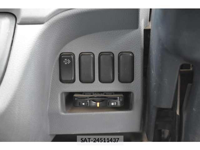 Mitsubishi CANTER 2015-12 6670699-15