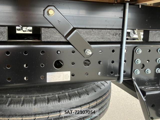 Mitsubishi CANTER 2025-11 6675281-13