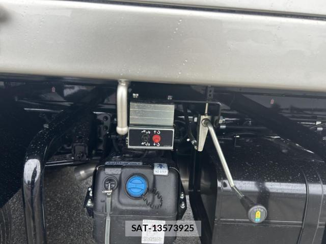 Mitsubishi CANTER 2026-01 6675277-10
