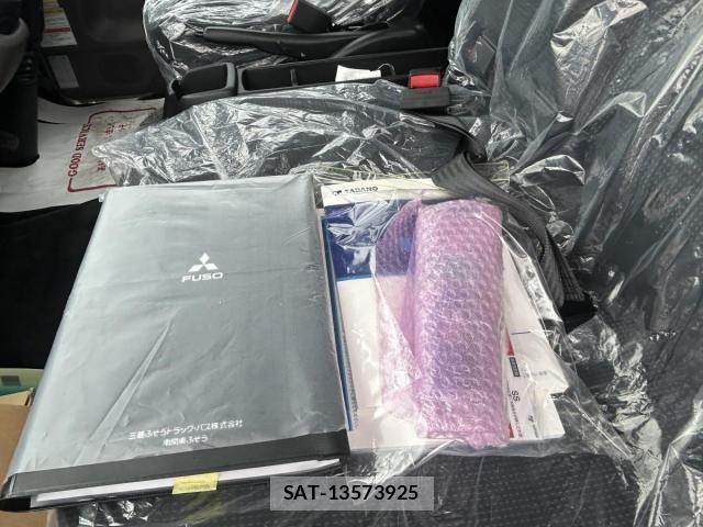 Mitsubishi CANTER 2026-01 6675277-18