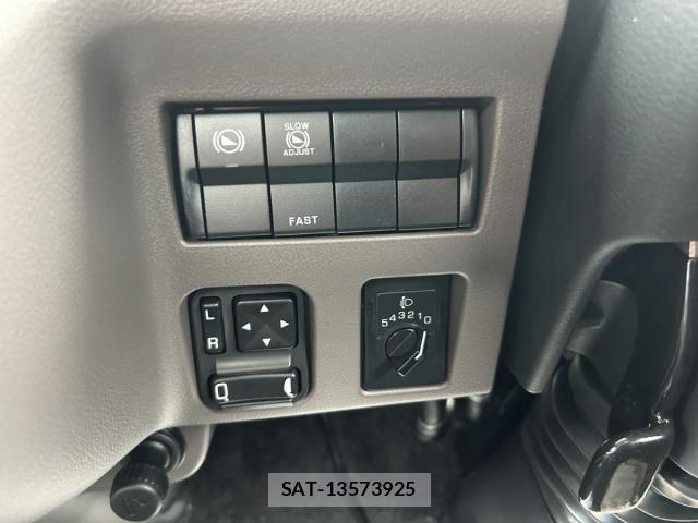 Mitsubishi CANTER 2026-01 6675277-24