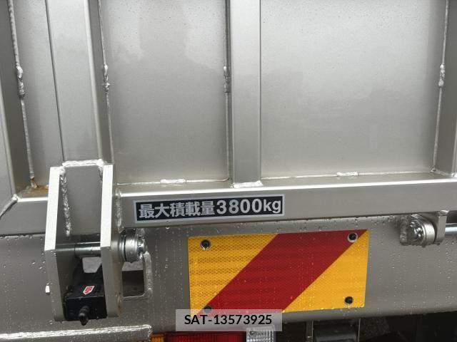 Mitsubishi CANTER 2026-01 6675277-8