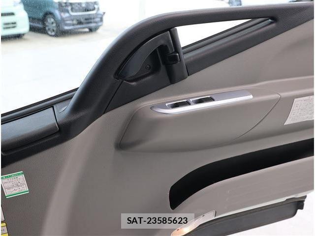 Mitsubishi CANTER 2020-11 6675292-4