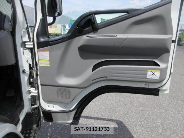 Mitsubishi CANTER 2019-12 6675293-7