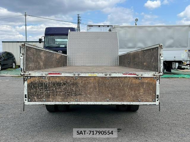 Mitsubishi CANTER 2017-07 6675308-11