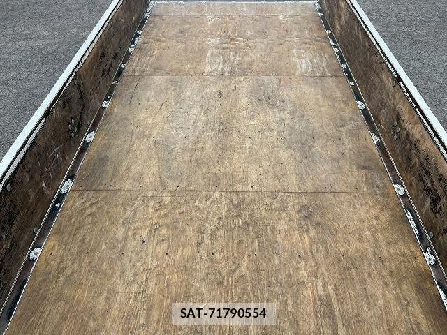 Mitsubishi CANTER 2017-07 6675308-13
