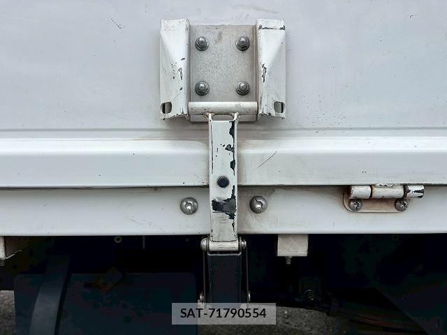 Mitsubishi CANTER 2017-07 6675308-14
