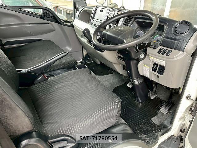 Mitsubishi CANTER 2017-07 6675308-19