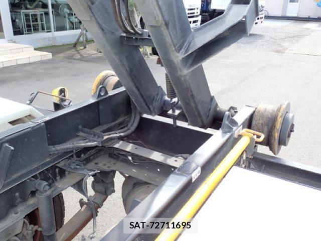 Mitsubishi CANTER 2014-10 6715785-17