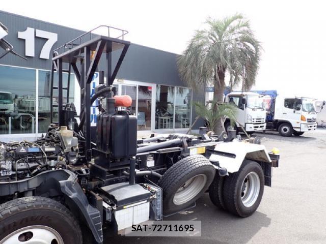 Mitsubishi CANTER 2014-10 6715785-19