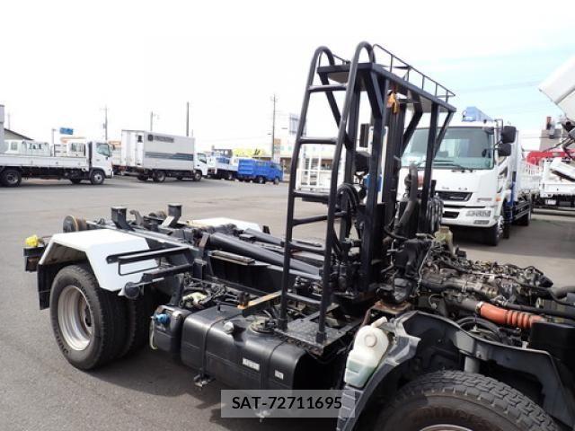 Mitsubishi CANTER 2014-10 6715785-20