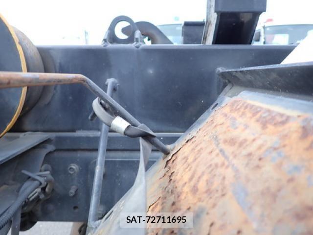 Mitsubishi CANTER 2014-10 6715785-24