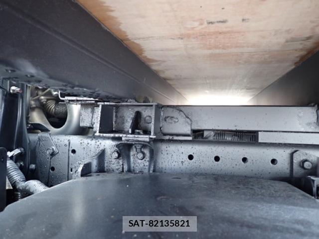 Mitsubishi CANTER 2015-07 6715797-18