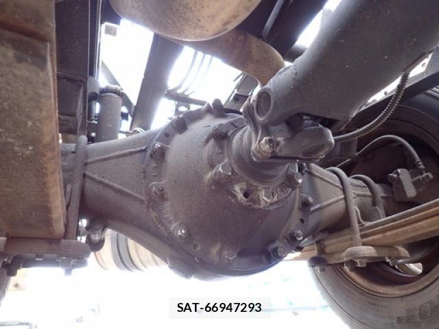 Mitsubishi CANTER 2016-08 6715784-29