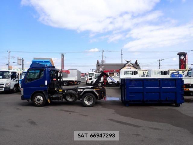 Mitsubishi CANTER 2016-08 6715784-7