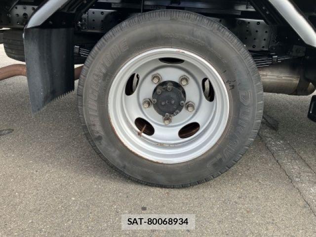 Mitsubishi CANTER 2013-06 6715788-13