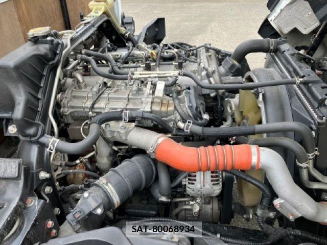 Mitsubishi CANTER 2013-06 6715788-15