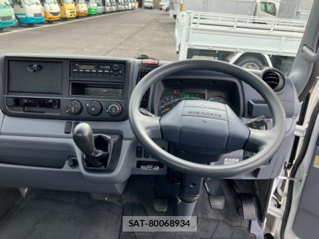Mitsubishi CANTER 2013-06 6715788-18