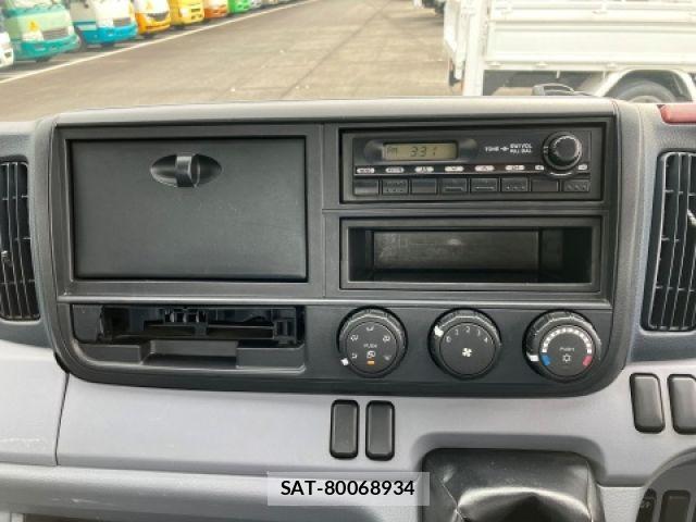 Mitsubishi CANTER 2013-06 6715788-19