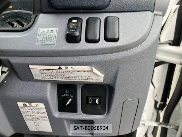 Mitsubishi CANTER 2013-06 6715788-22