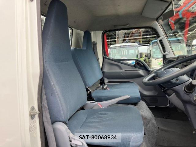 Mitsubishi CANTER 2013-06 6715788-23