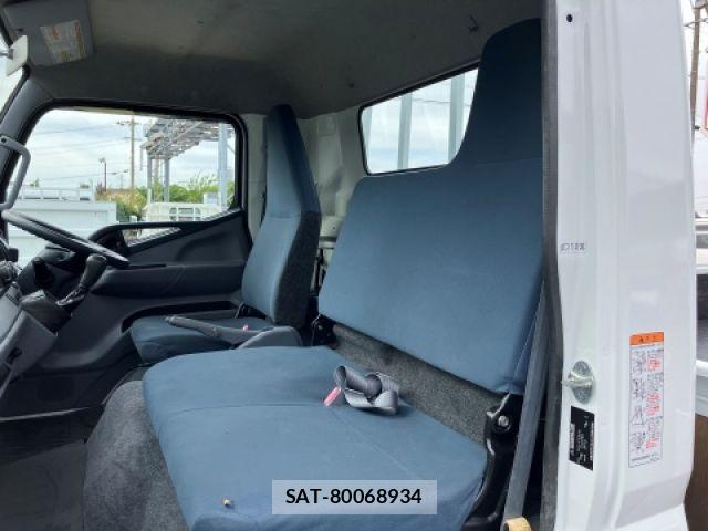 Mitsubishi CANTER 2013-06 6715788-24