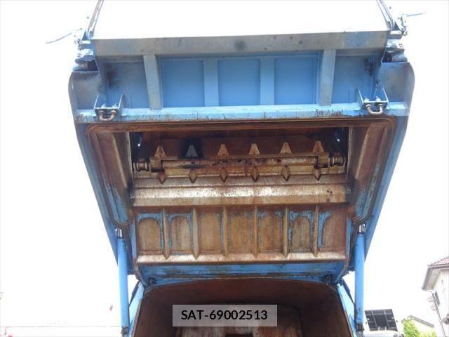 Mitsubishi CANTER 2018-05 6715783-14
