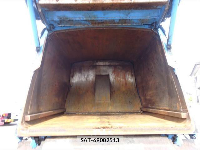 Mitsubishi CANTER 2018-05 6715783-15