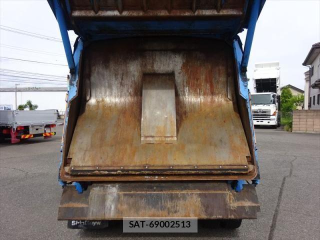 Mitsubishi CANTER 2018-05 6715783-16