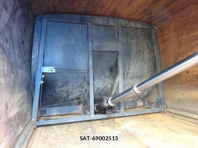 Mitsubishi CANTER 2018-05 6715783-17