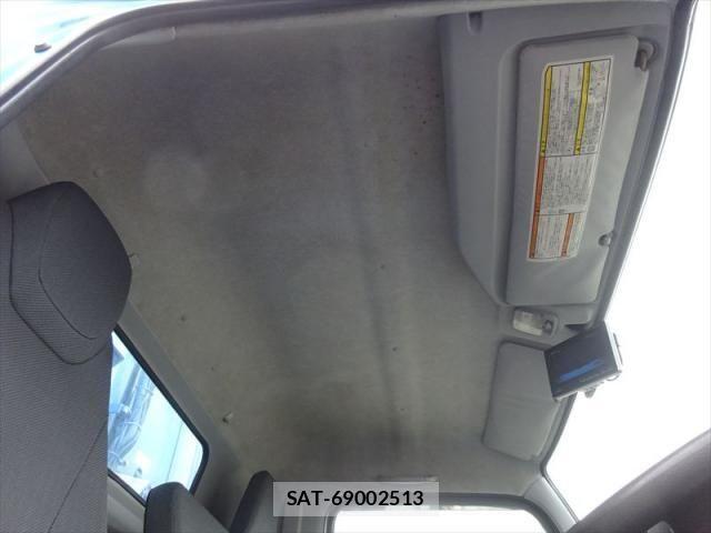 Mitsubishi CANTER 2018-05 6715783-23