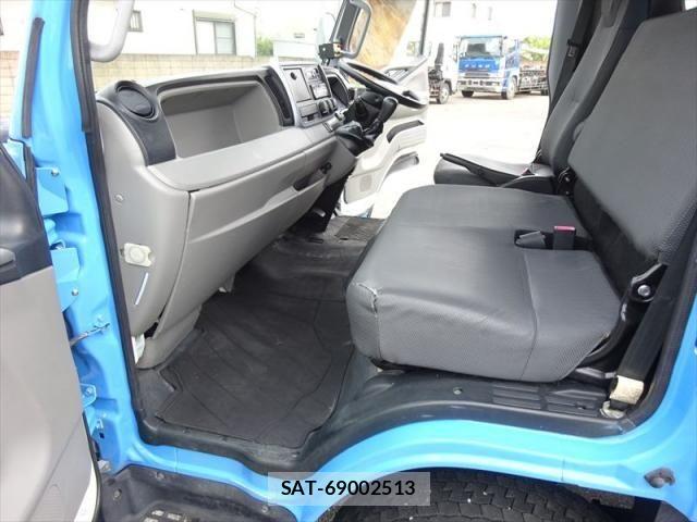 Mitsubishi CANTER 2018-05 6715783-28
